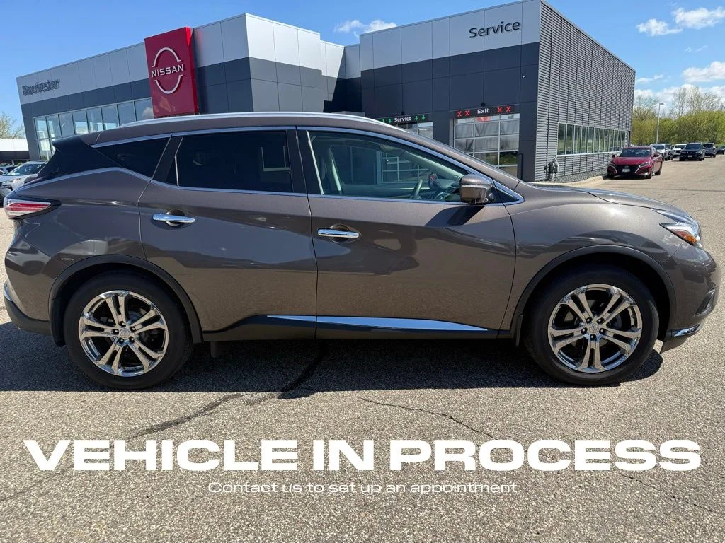 Used 2015 Nissan Murano Platinum with VIN 5N1AZ2MHXFN250570 for sale in Rochester, Minnesota