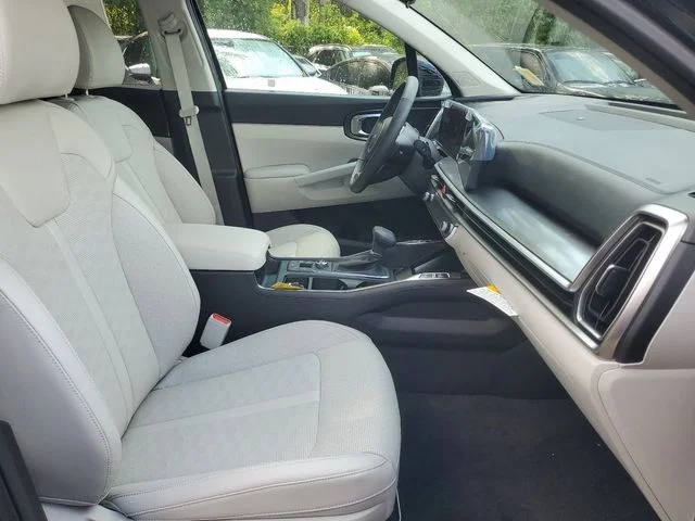2025 Kia Sorento S - Photo 30