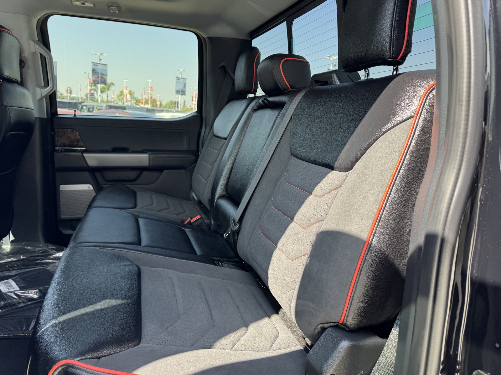 New 2026 Agate Black Metallic Ford F-250® Lariat® image 20