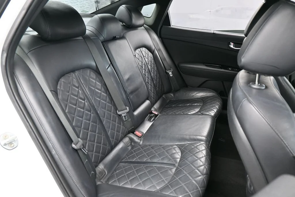 Used 2016 Snow White Pearl Kia SXL image 44