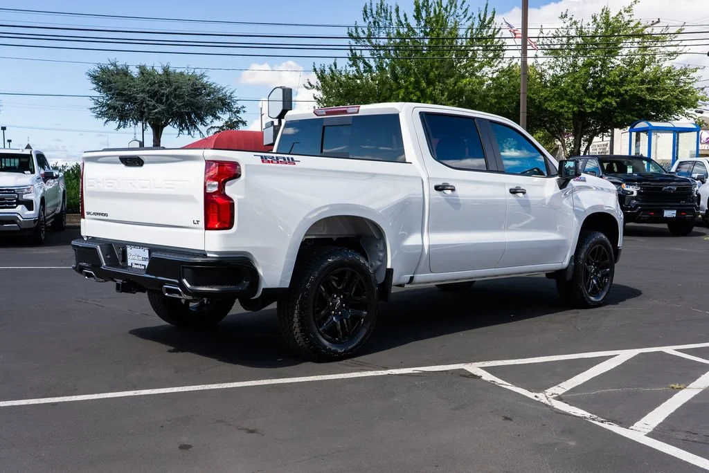 New 2026 Summit White Chevrolet LT Trail Boss image 4