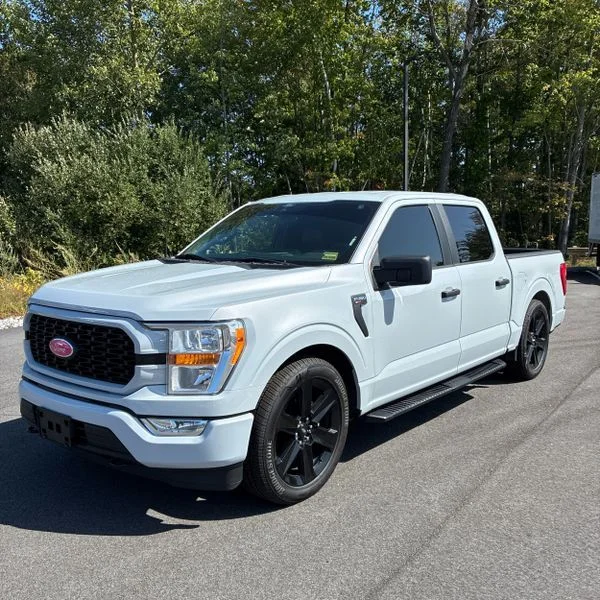 Used 2022 White Ford XL image 1