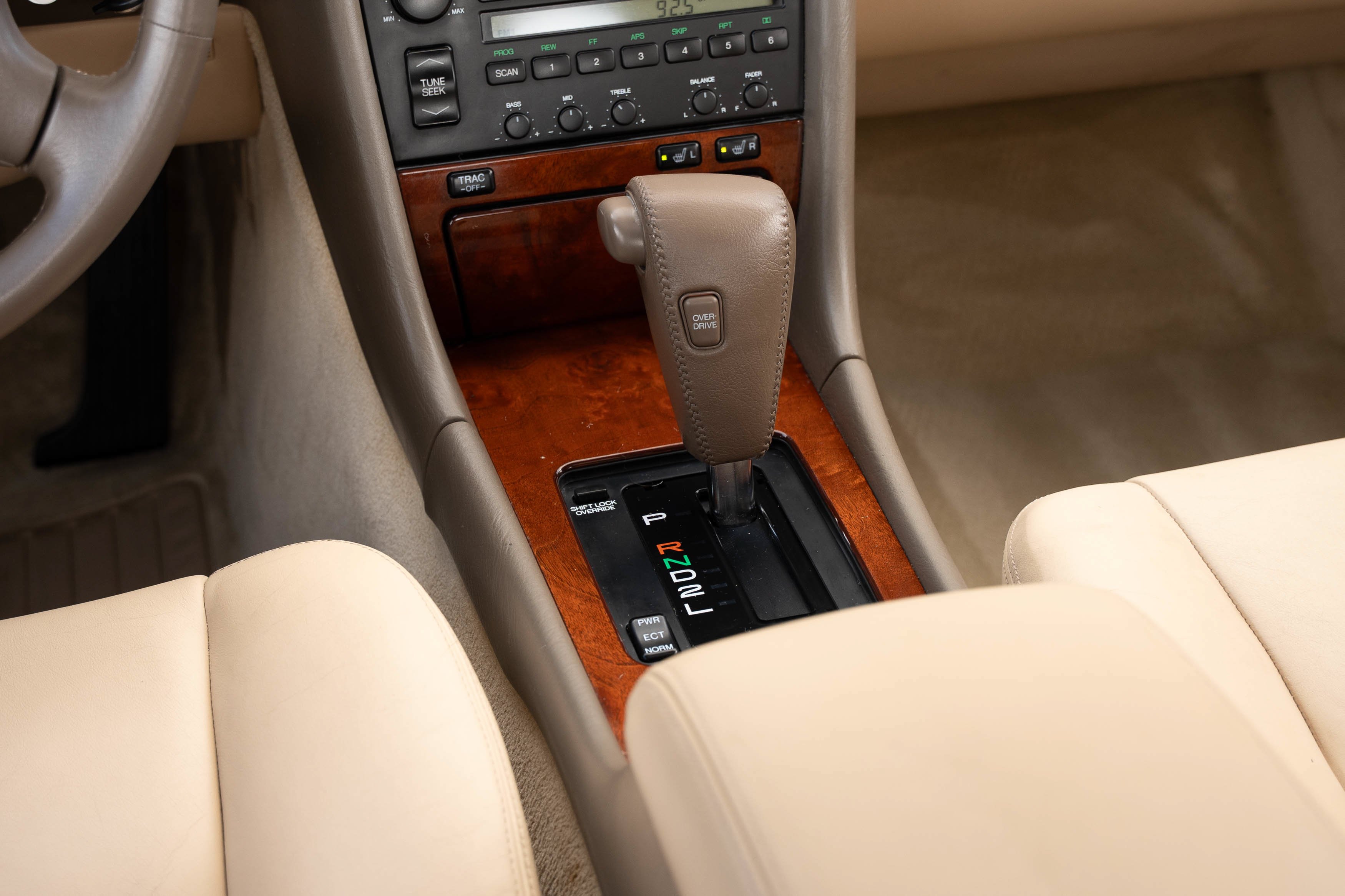 Used 1992 White Lexus 400 image 11