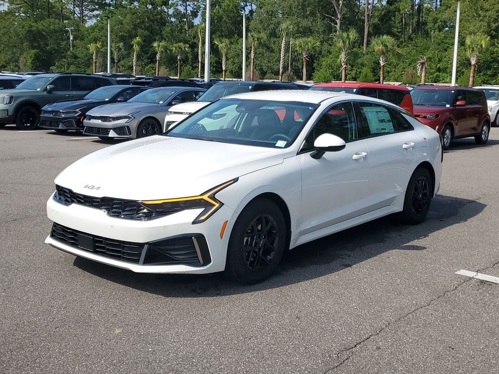 2026 Kia K5 LXS - Photo 3