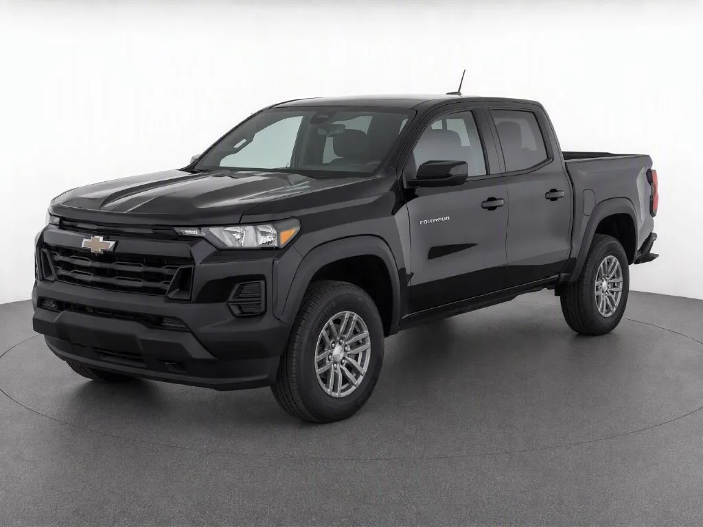 Used 2025 Black Chevrolet LT image 2