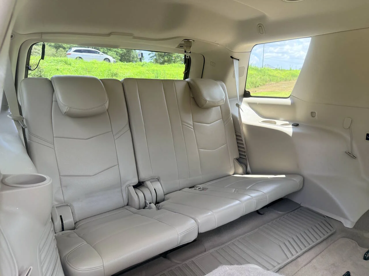 Used 2017 Tan Cadillac Premium Luxury 4x4 4dr SUV image 15