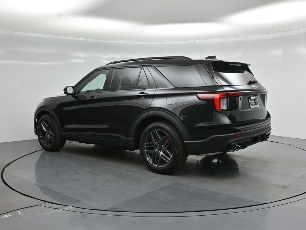 New 2026 Agate Black Metallic Ford ST image 6