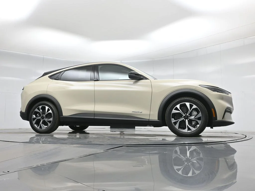 New 2026 Desert Sand Ford Select image 3