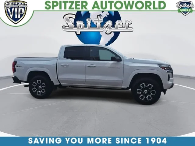 Used 2023 White Chevrolet Z71 image 10