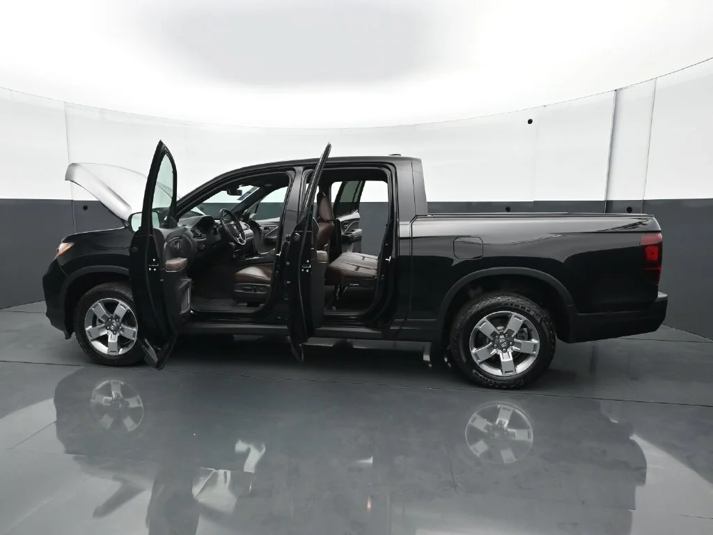 Used 2025 Black Honda RTL AWD image 28