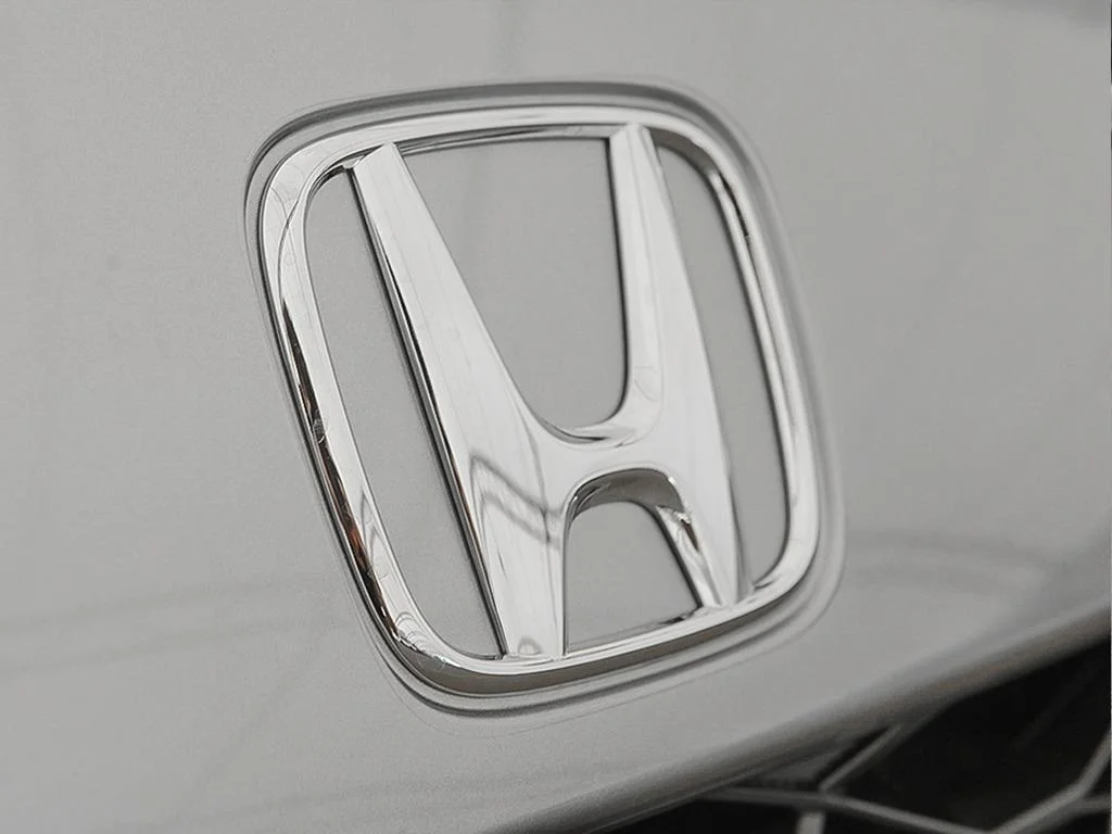 New 2027 Solar Reflection Silver Metallic Honda LX 2WD image 9