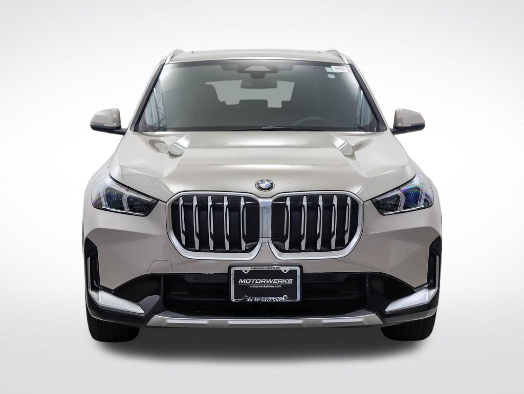 Used 2026 Gray Metallic BMW xDrive28i image 8
