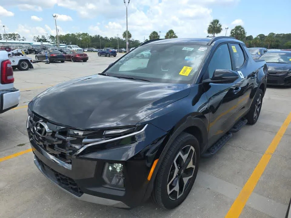 Used 2024 Phantom Black Hyundai Limited image 2