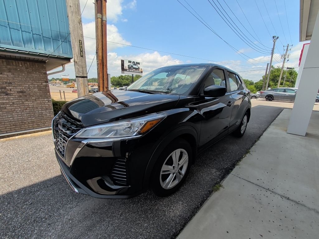2025 Nissan Kicks Play 1.6 FWD's photo