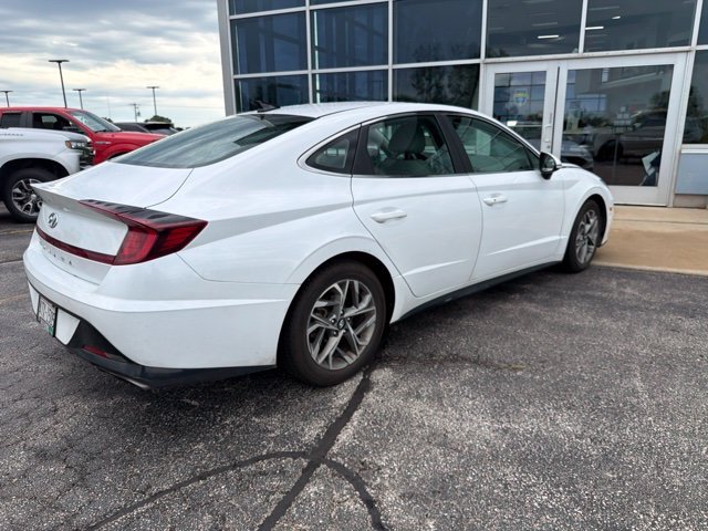 Used 2020 Quartz White Hyundai SEL image 3