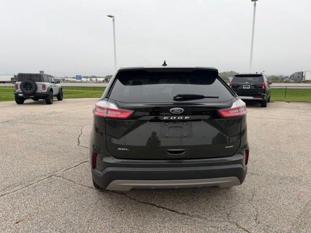 Used 2024 Green Metallic Ford SEL image 11