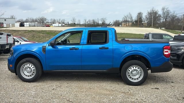 View vehicle photo 4