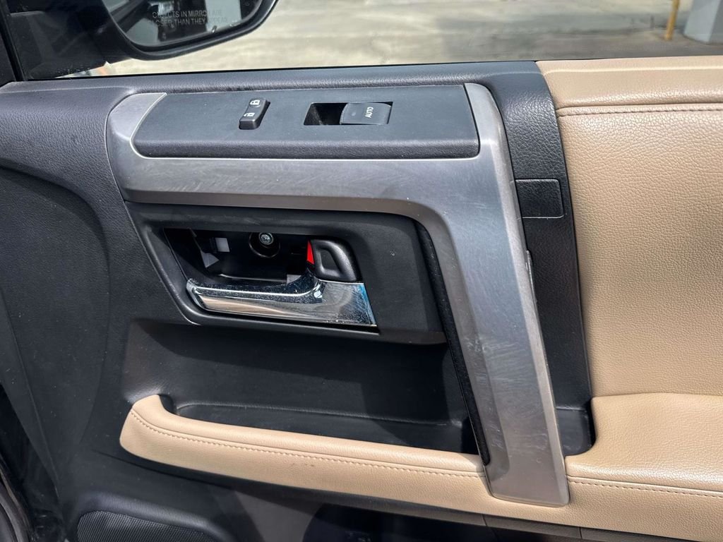 Used 2016 Black Toyota SR5 image 35