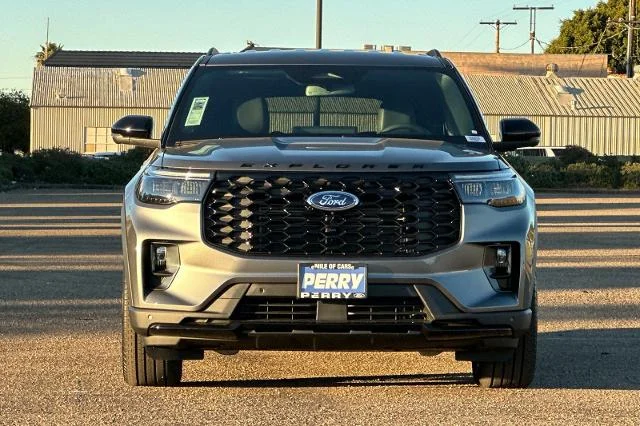 New 2026 Carbonized Gray Metallic Ford ST-Line image 29