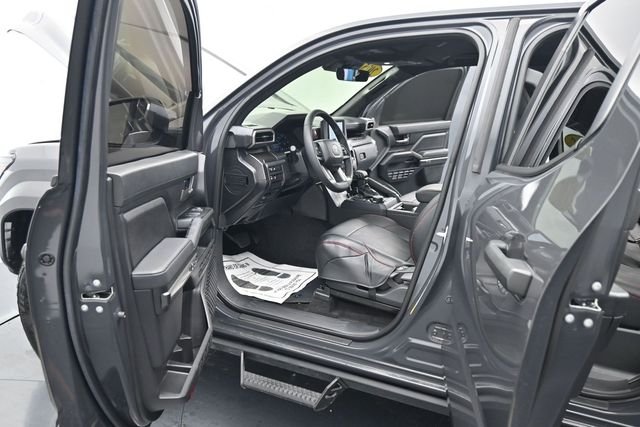 Used 2025  Toyota TRD Off-Road image 17