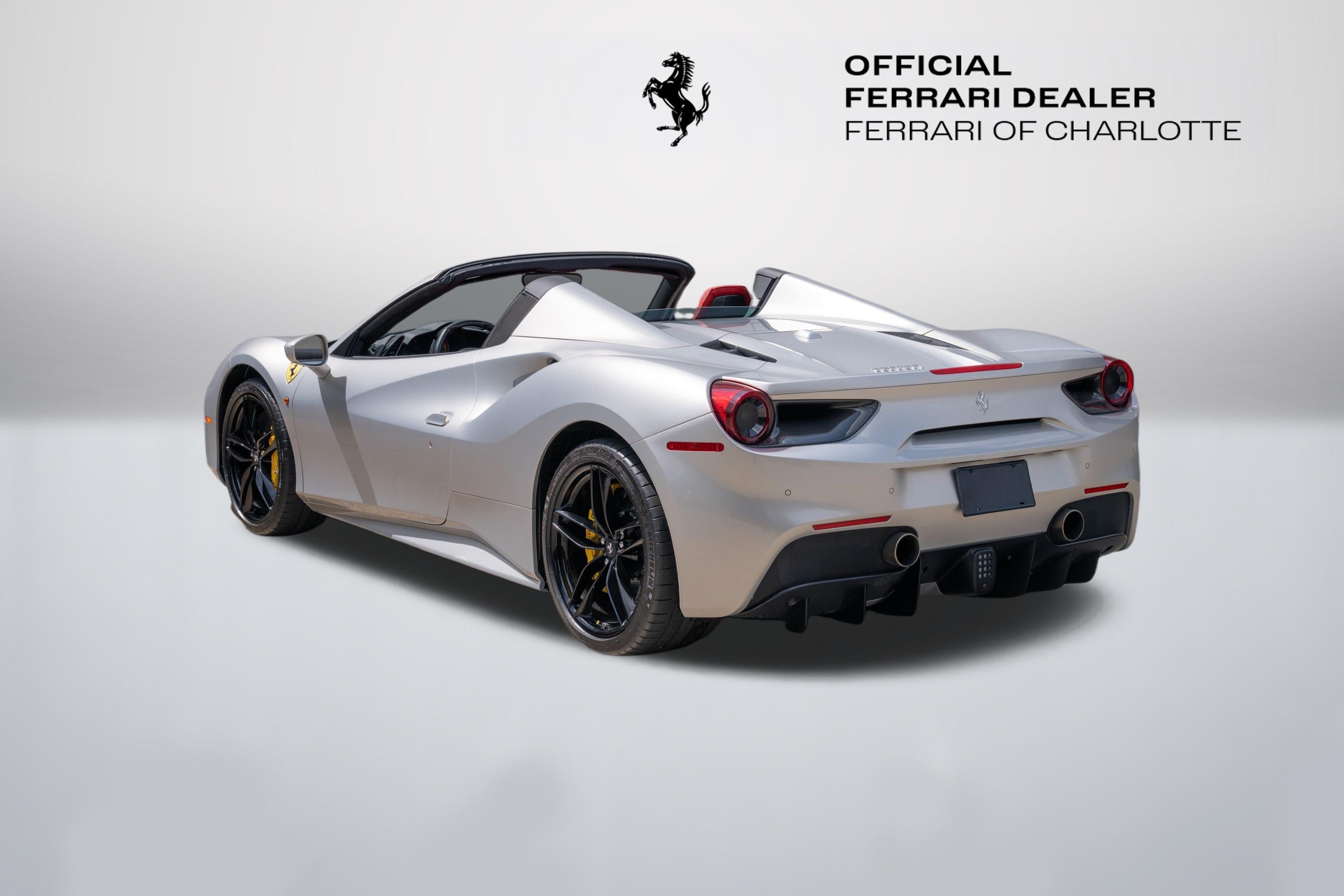 Used 2017 Grigio Abu Dhabi Ferrari Base image 2