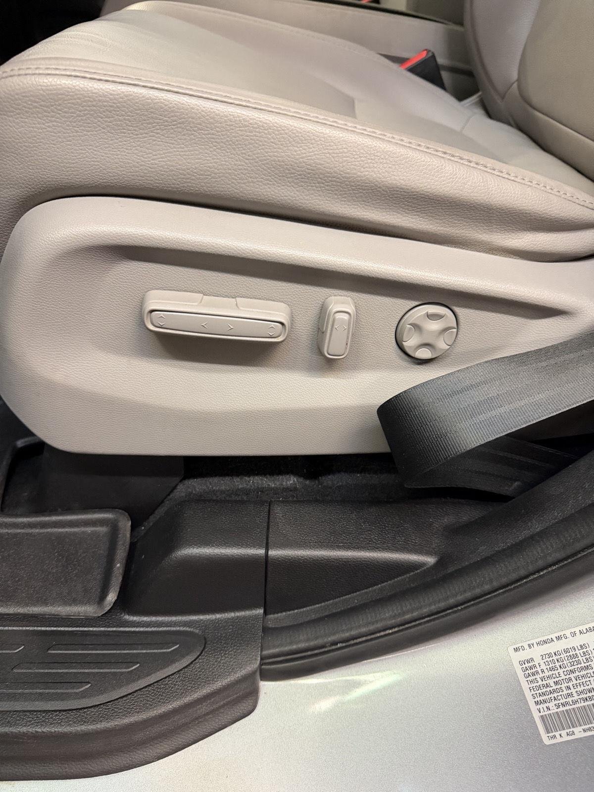 Used 2019  Honda EX-L image 13