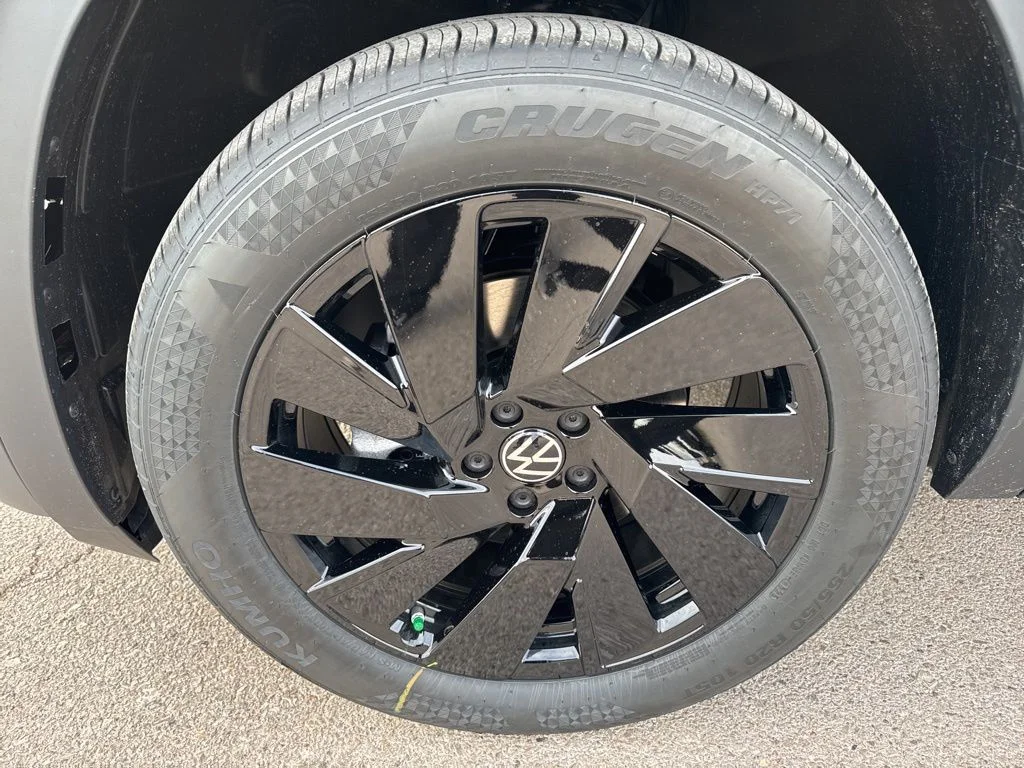New 2026 Gray Volkswagen 2.0T SE w/Technology image 9