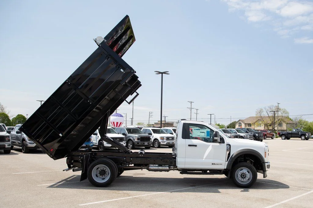 2025 Ford F-550 Super Duty Chassis Cab XL - Photo 15