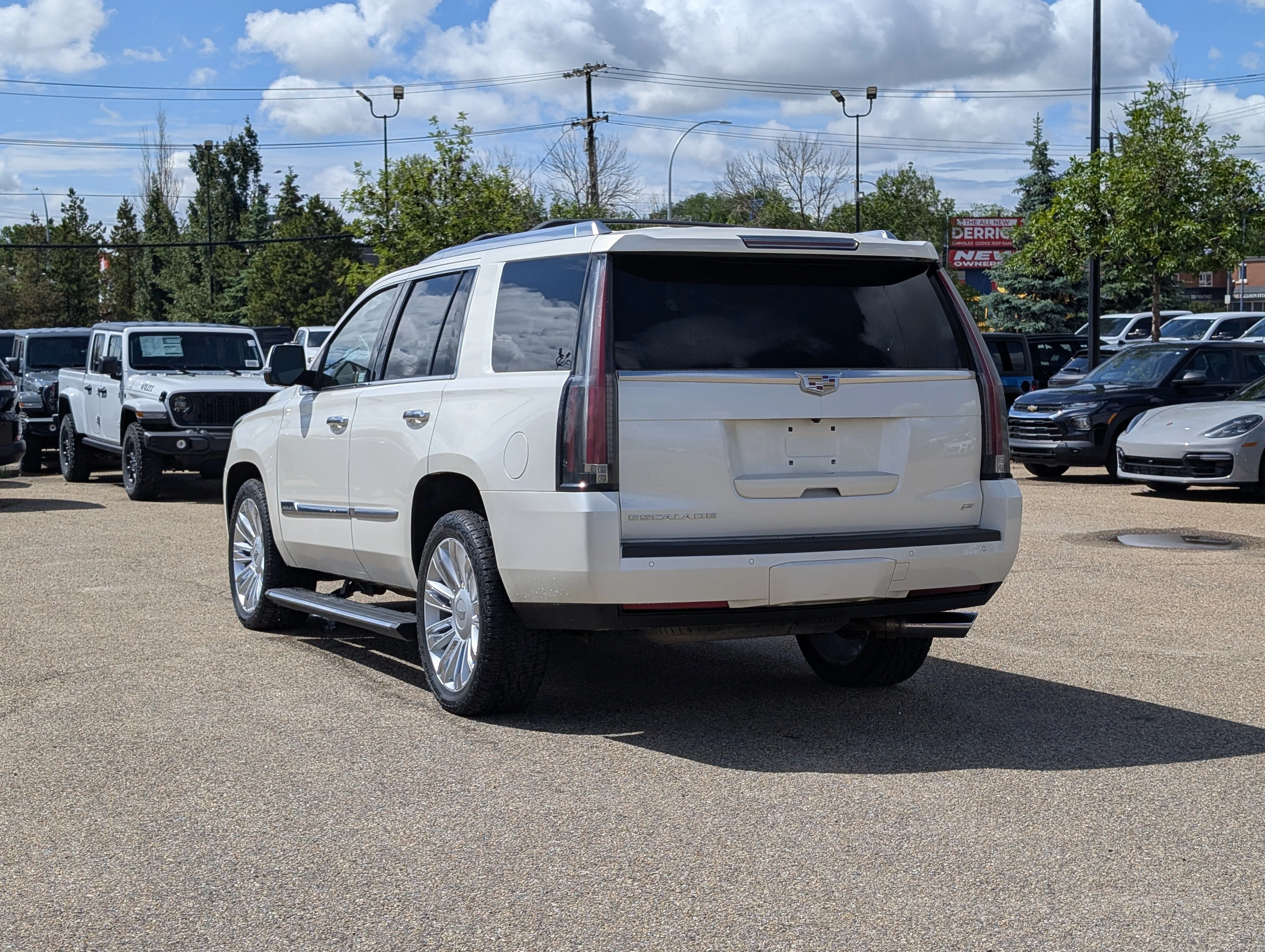 Used 2015 White Cadillac Platinum image 4