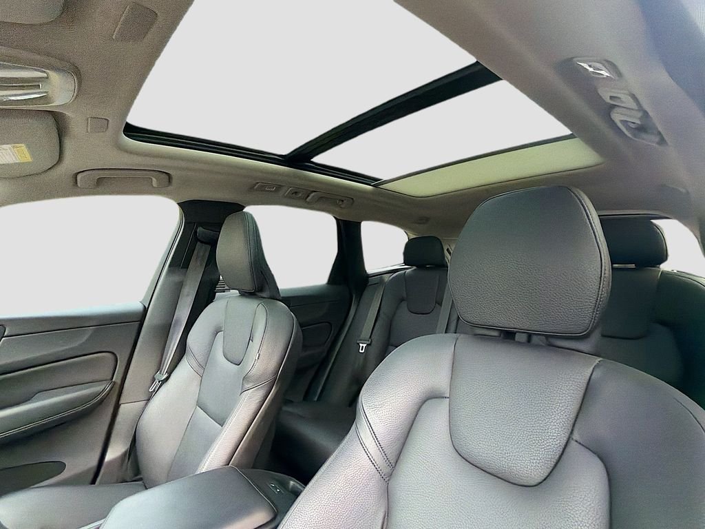 2023 Volvo XC60 Plus - Photo 22