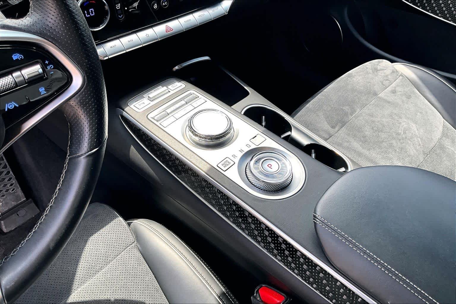 Used 2022 Himalayan Gray Genesis 3.5T Sport image 15