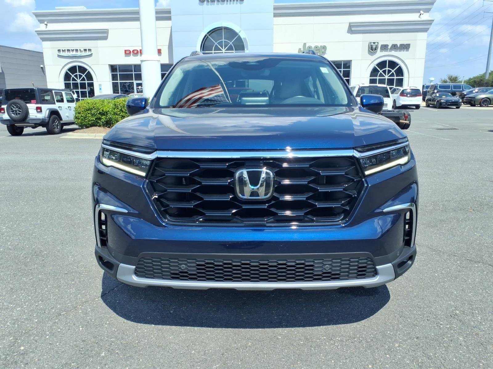 Used 2025  Honda TRG image 15
