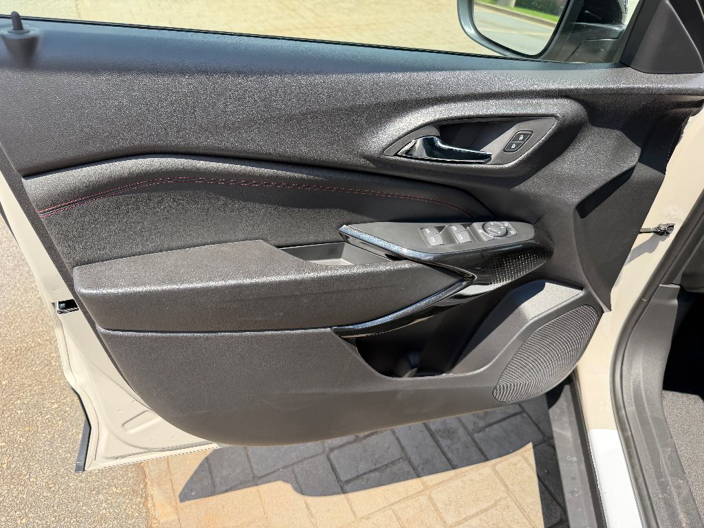 2026 Chevrolet Trax RS - Photo 21
