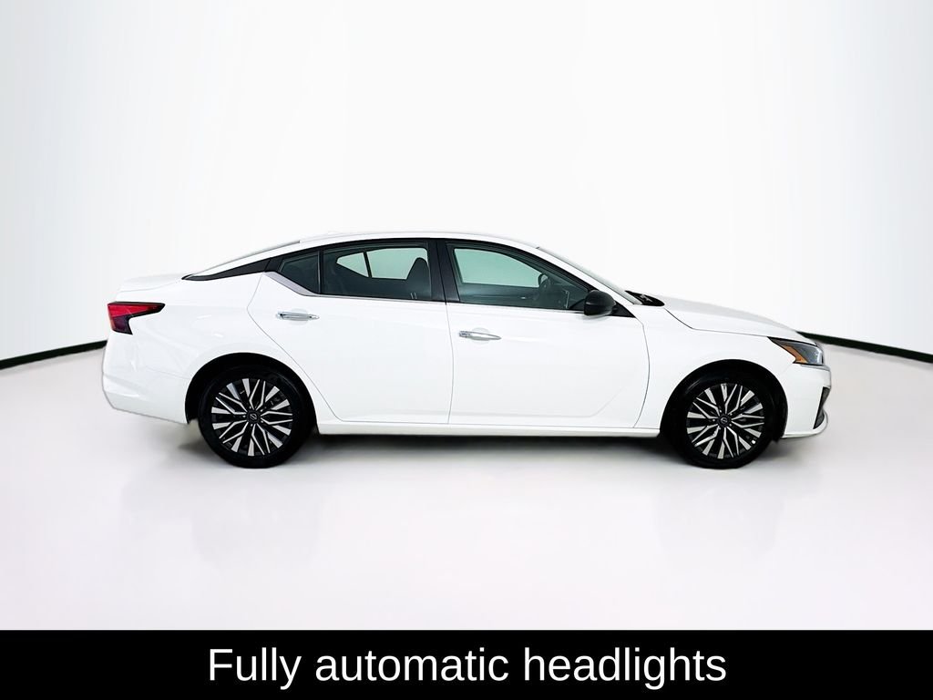 2025 Nissan Altima SV - Photo 8