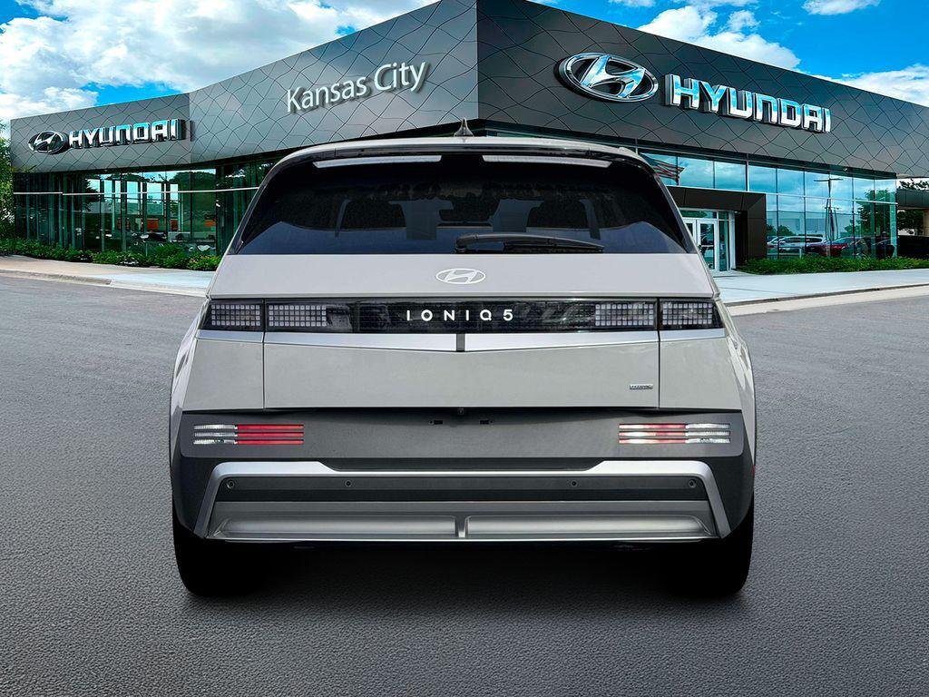 New 2026 Cyber Gray Hyundai SE image 6