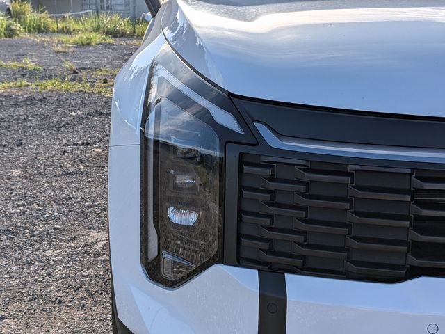 New 2026 Glacial White Pearl Kia LX image 10