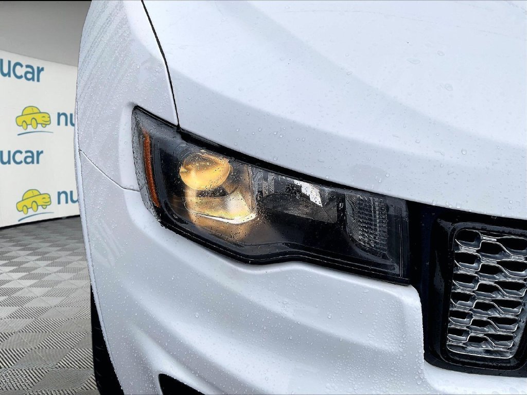 Used 2020 White Jeep Altitude image 31