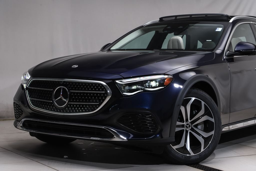 New 2026 Nautical Blue Metallic Mercedes-Benz E 450 image 2
