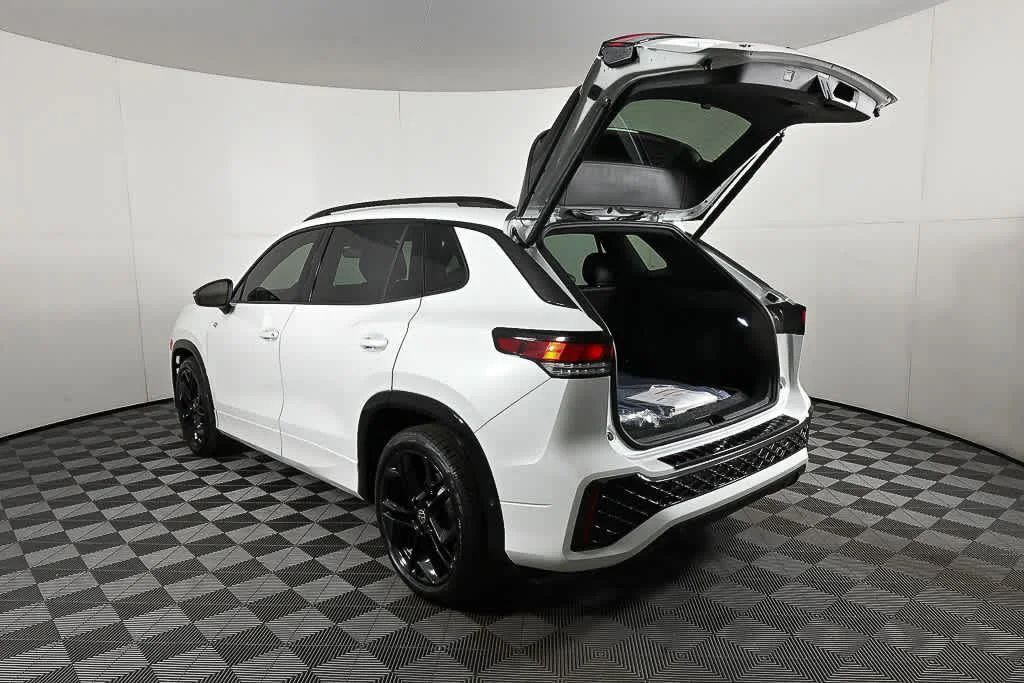 New 2026 Opal White w/Deep Black Roof Volkswagen SE R-Line Black image 31