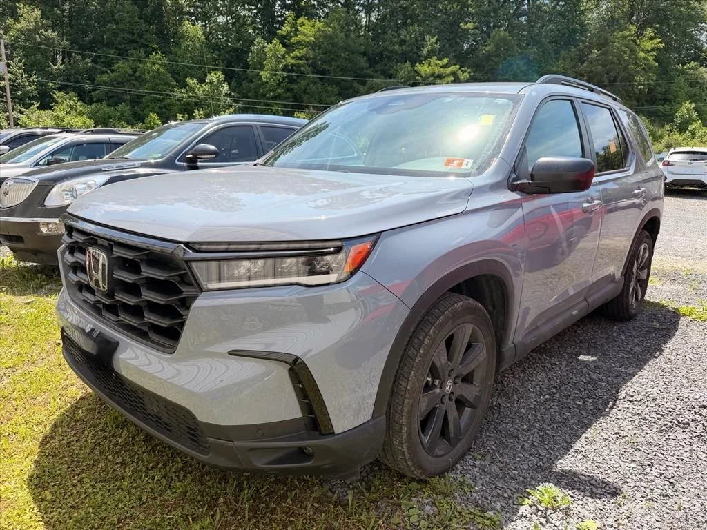 Used 2025 Gray Honda Sport image 2