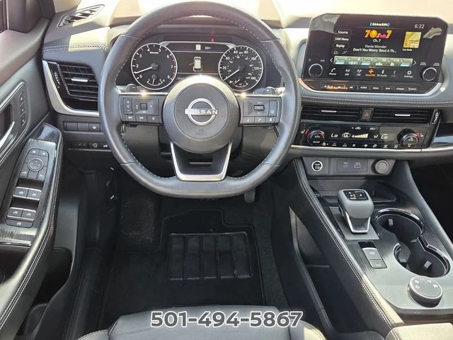 Used 2023 Gray Nissan SL image 11