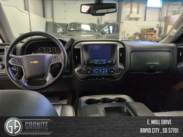 Used 2018 White Chevrolet LTZ image 13