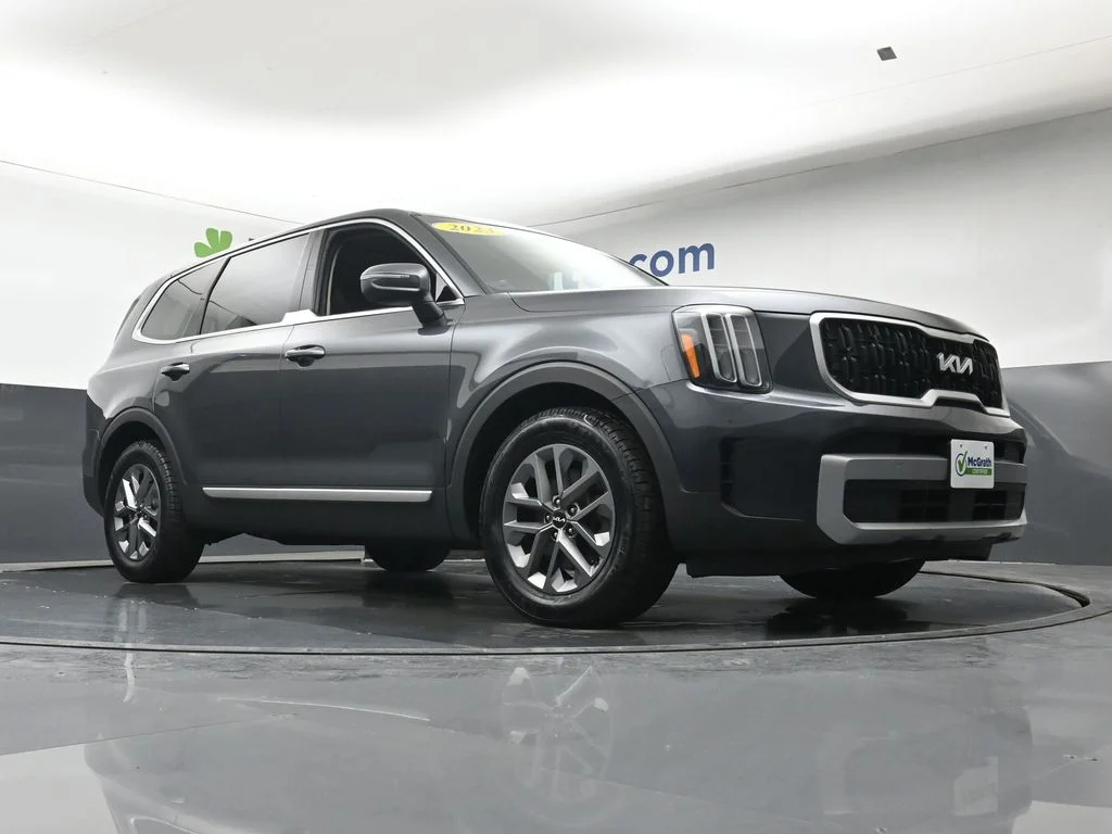 Certified Used 2023 Gray Kia LX image 28