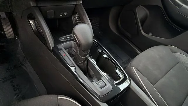 Used 2025 Sterling Gray Metallic Chevrolet LT image 29