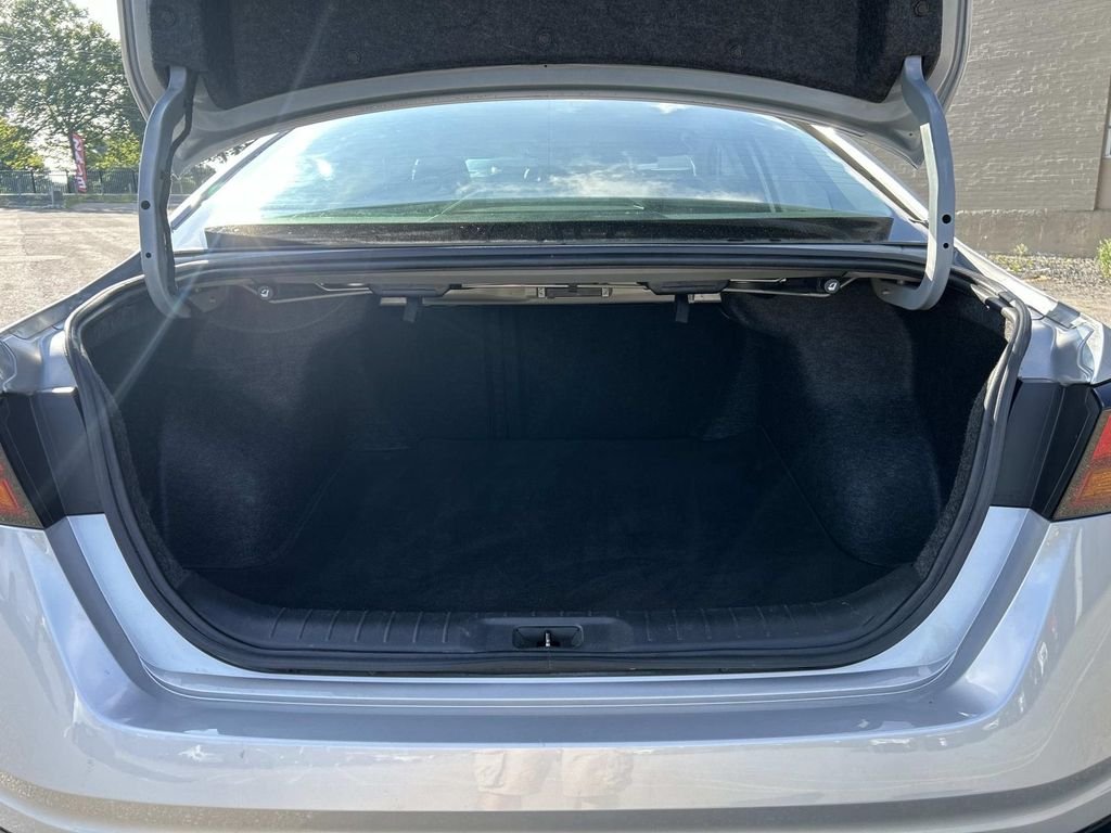 Used 2024 Silver Nissan 2.5 SV image 11