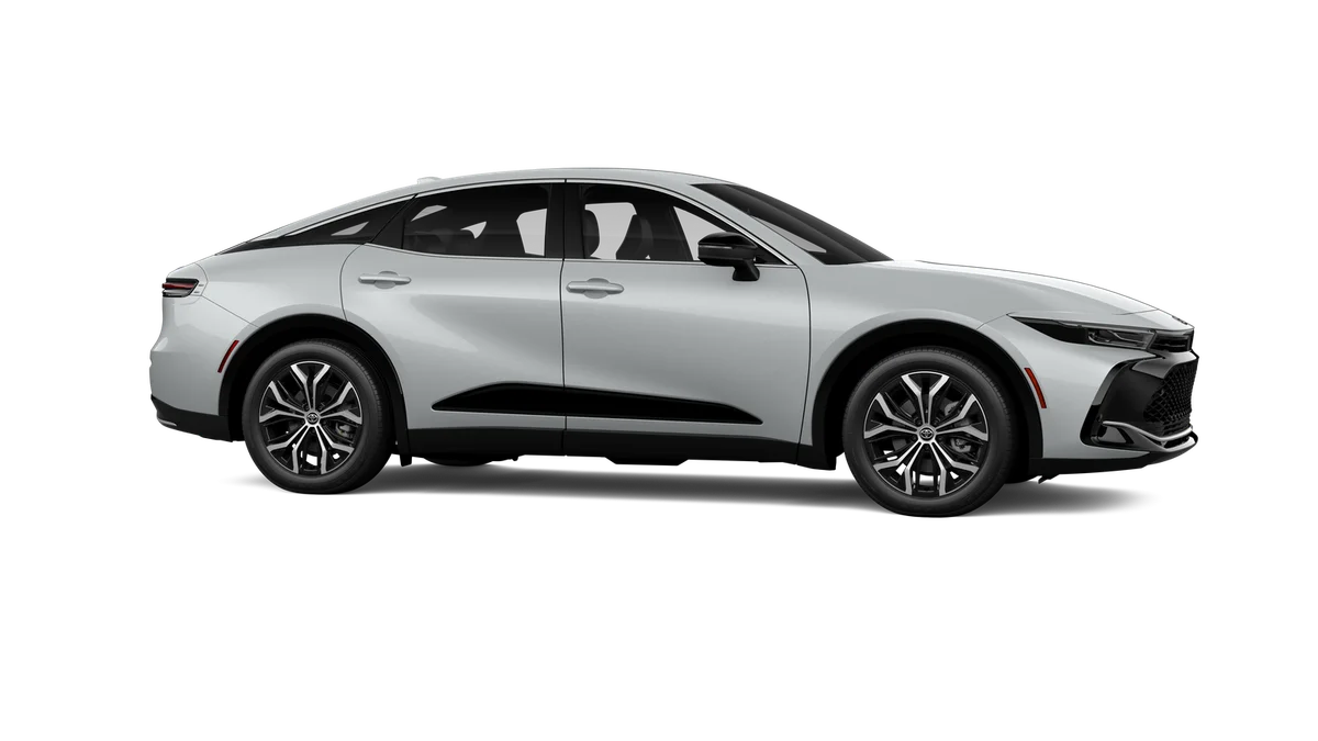 New 2027 Oxygen White Toyota XLE image 13