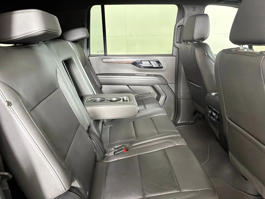 Used 2025 Black Chevrolet Z71 image 17