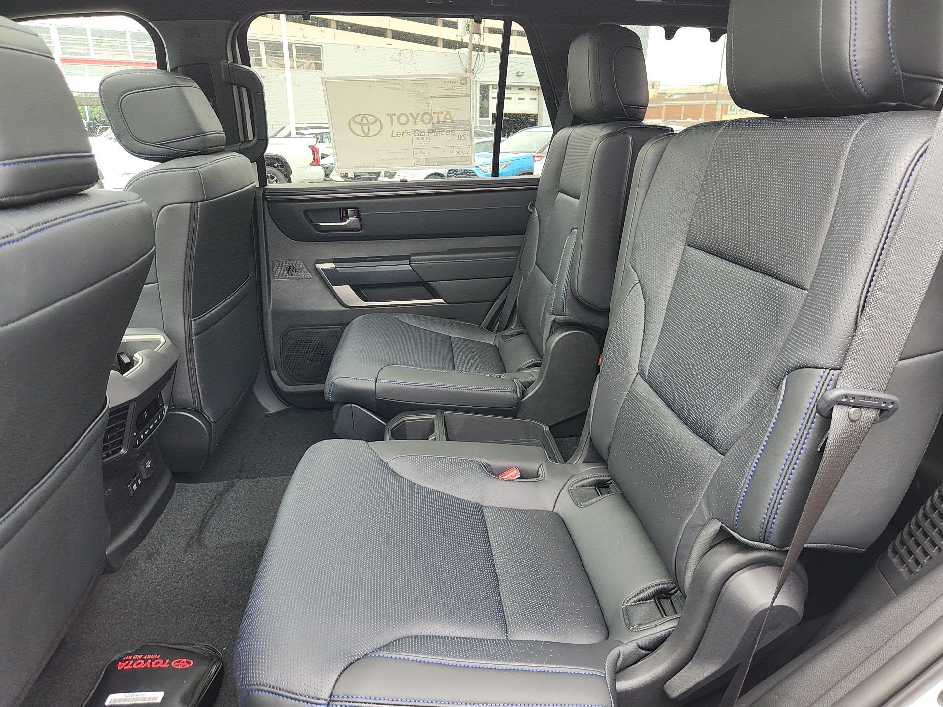New 2026 Wind Chill Pearl <sup>1</sup> Toyota  Platinum image 24