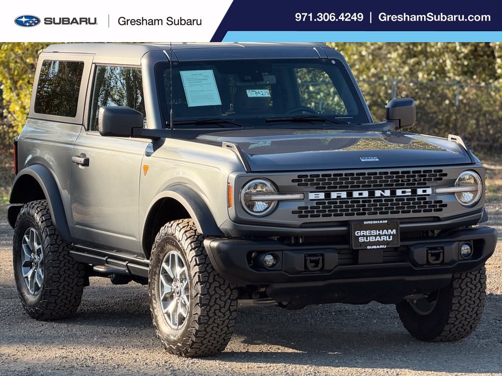 Used 2025 Gray Metallic Ford Badlands image 1