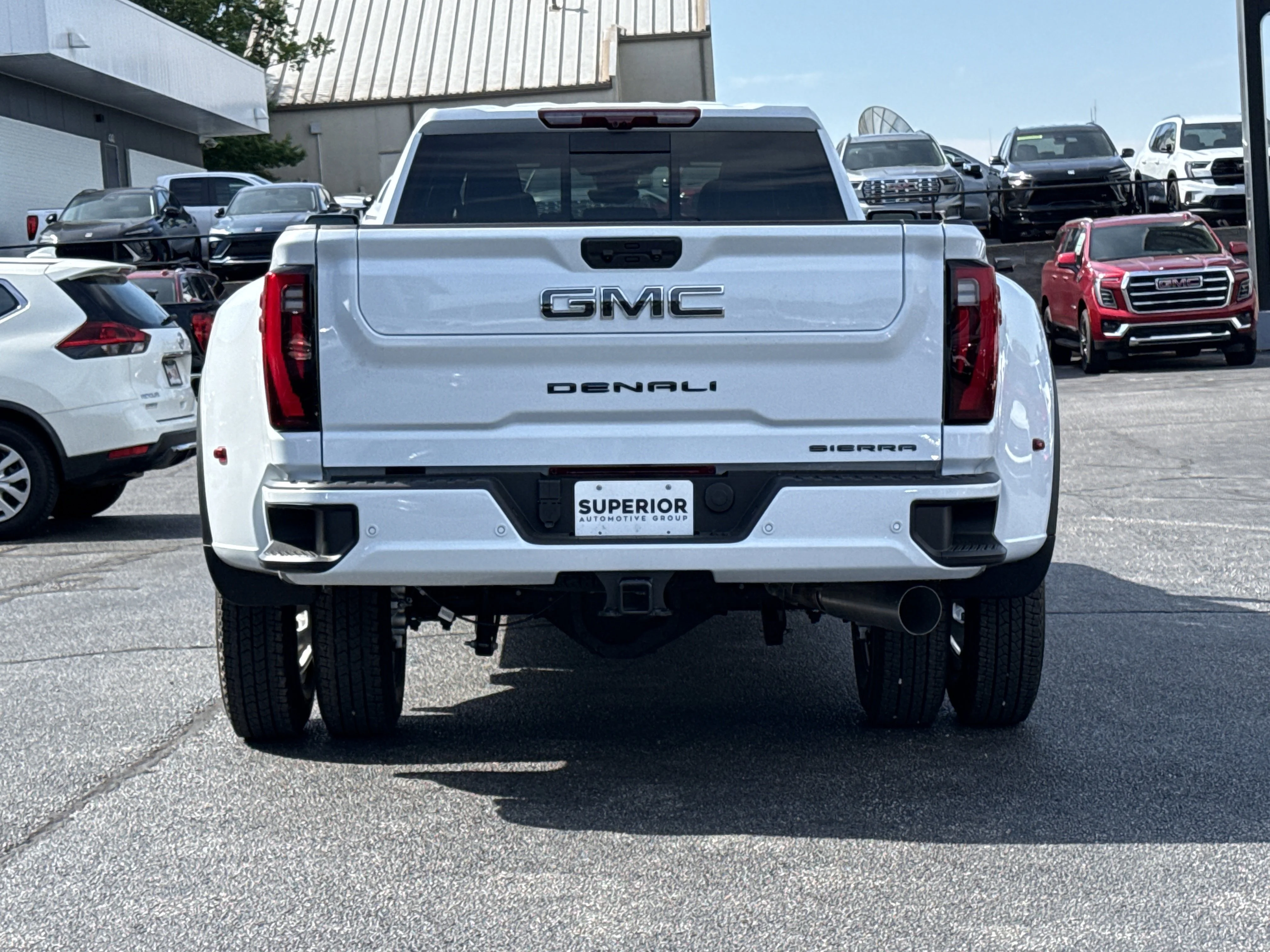 New 2026 Glacier White Tricoat GMC Denali Ultimate 4WD image 4